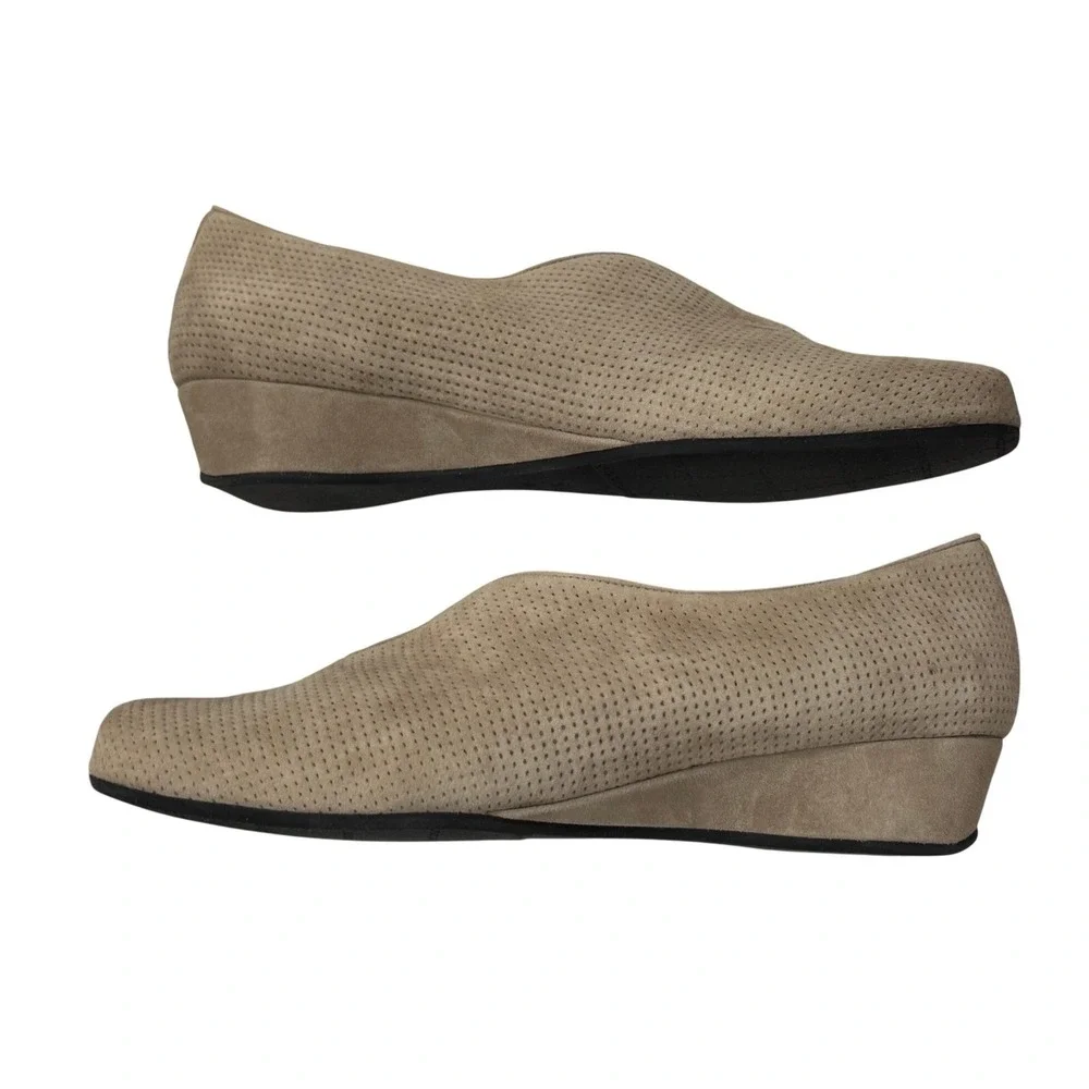 Vaneli Suede Wedge Loafers Beige‎ Women 9M Casual Neutral Comfort Slip On Shoes